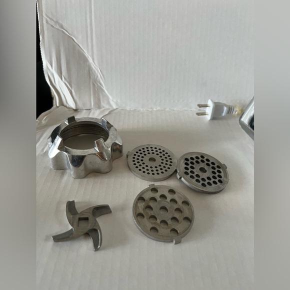 Electric Meat Grinder - Picture 9 of 16